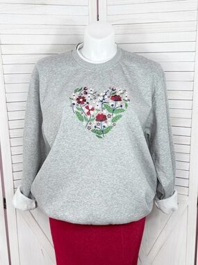 Vintage King Universal Cottagecore Floral Heart Embroidered Sweatshirt Grey 2XL